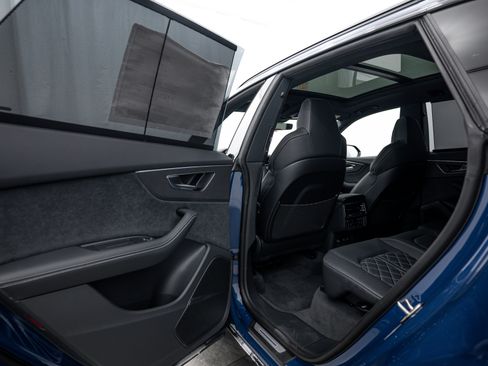 New 2026 Audi SQ8 Premium Plus AWD/4WD image 18
