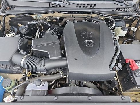 Used 2019 Toyota Tacoma TRD Sport RWD image 31