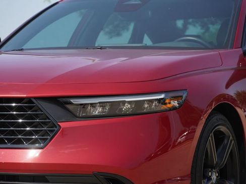 Used 2024 Honda Accord Sport image 4
