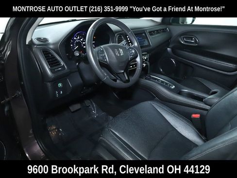 Used 2020 Honda HR-V Touring image 26