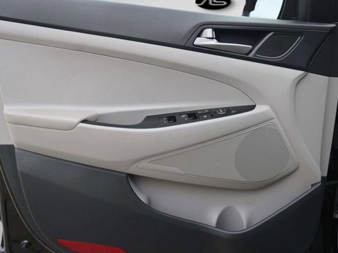 Used 2018 Hyundai Tucson SE image 14