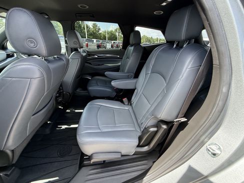 Used 2023 Buick Enclave Essence w/ Sport Touring Edition FWD image 29