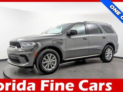 Used 2023 Dodge Durango SXT image 1