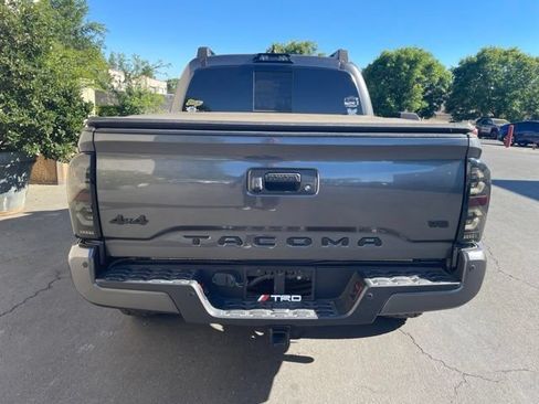 Used 2022 Toyota Tacoma TRD Sport w/ Technology Package AWD/4WD image 5