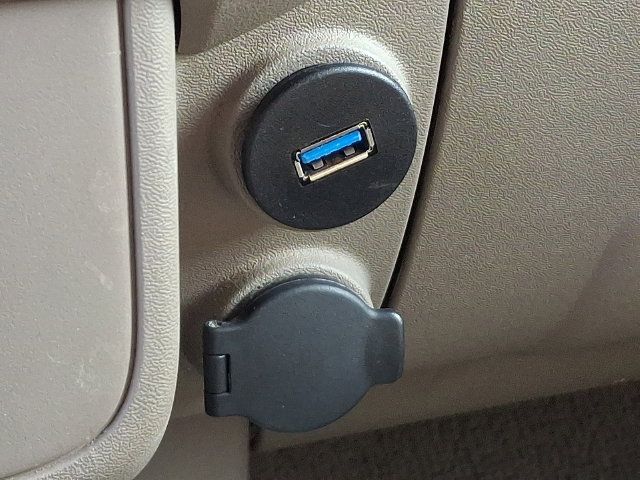 Used 2010 Nissan Frontier SE AWD/4WD image 16