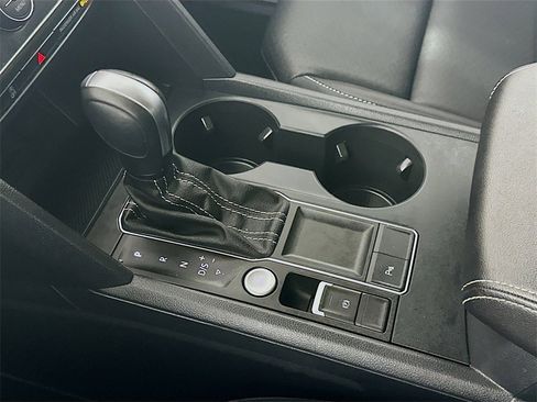 Used 2021 Volkswagen Atlas SE image 16