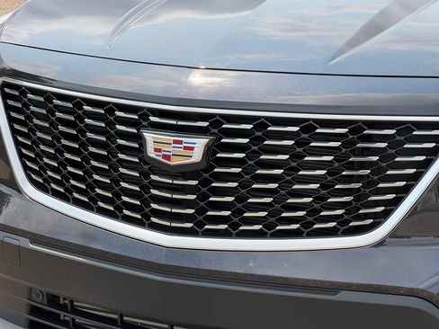 Certified 2023 Cadillac XT4 Premium Luxury w/ Cold Weather Package AWD/4WD image 39