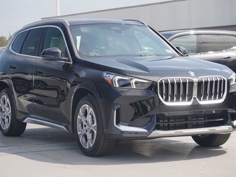 Used 2025 BMW X1 xDrive28i w/ Convenience Package image 3