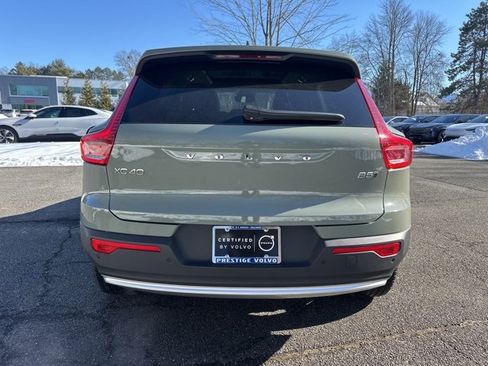 Certified 2025 Volvo XC40 B5 Core image 7