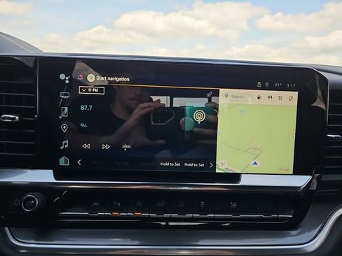 New 2026 Chevrolet Silverado 1500 High Country w/ Technology Package AWD/4WD image 13