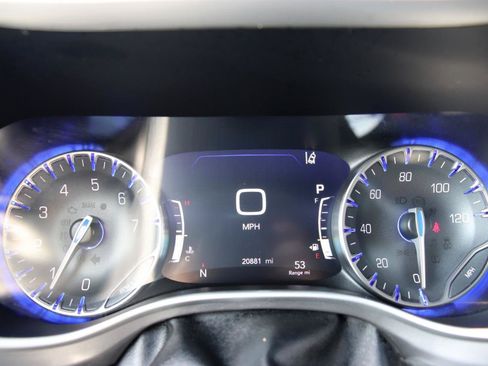 Used 2026 Chrysler Pacifica Select FWD image 33