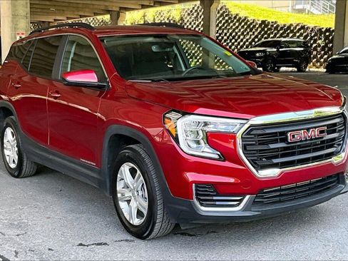 Used 2024 GMC Terrain SLE w/ Driver Convenience Package AWD/4WD image 18