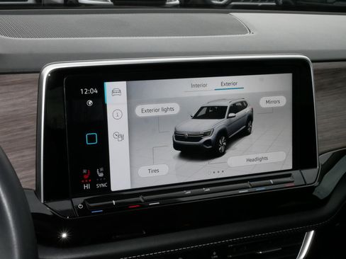 Certified 2024 Volkswagen Atlas SEL Premium R-Line image 22