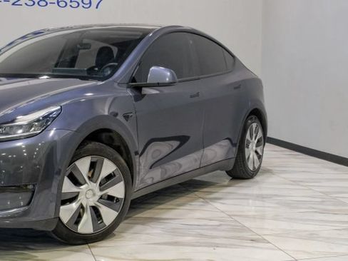Used 2021 Tesla Model Y 2WD image 8