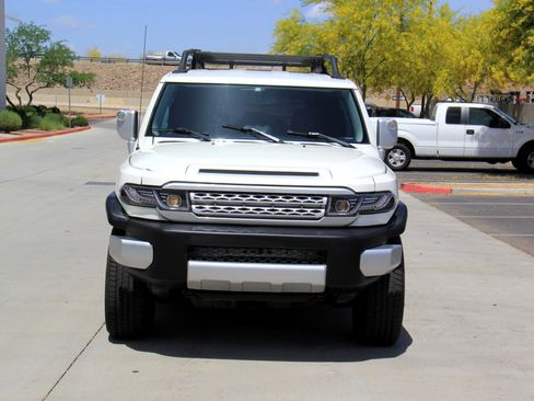 Used 2010 Toyota FJ Cruiser 4WD image 2