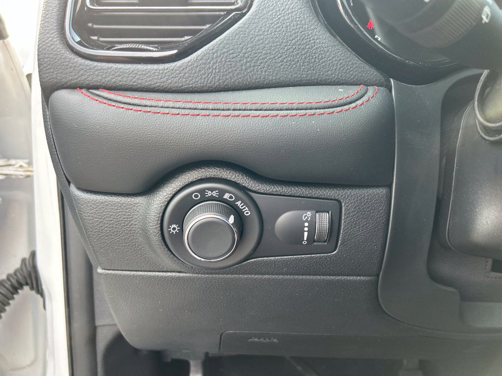 Used 2025 Dodge Durango R/T AWD/4WD image 21