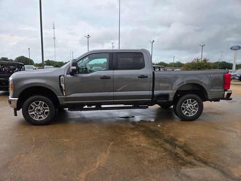 Certified 2025 Ford F250 XLT AWD/4WD image 8
