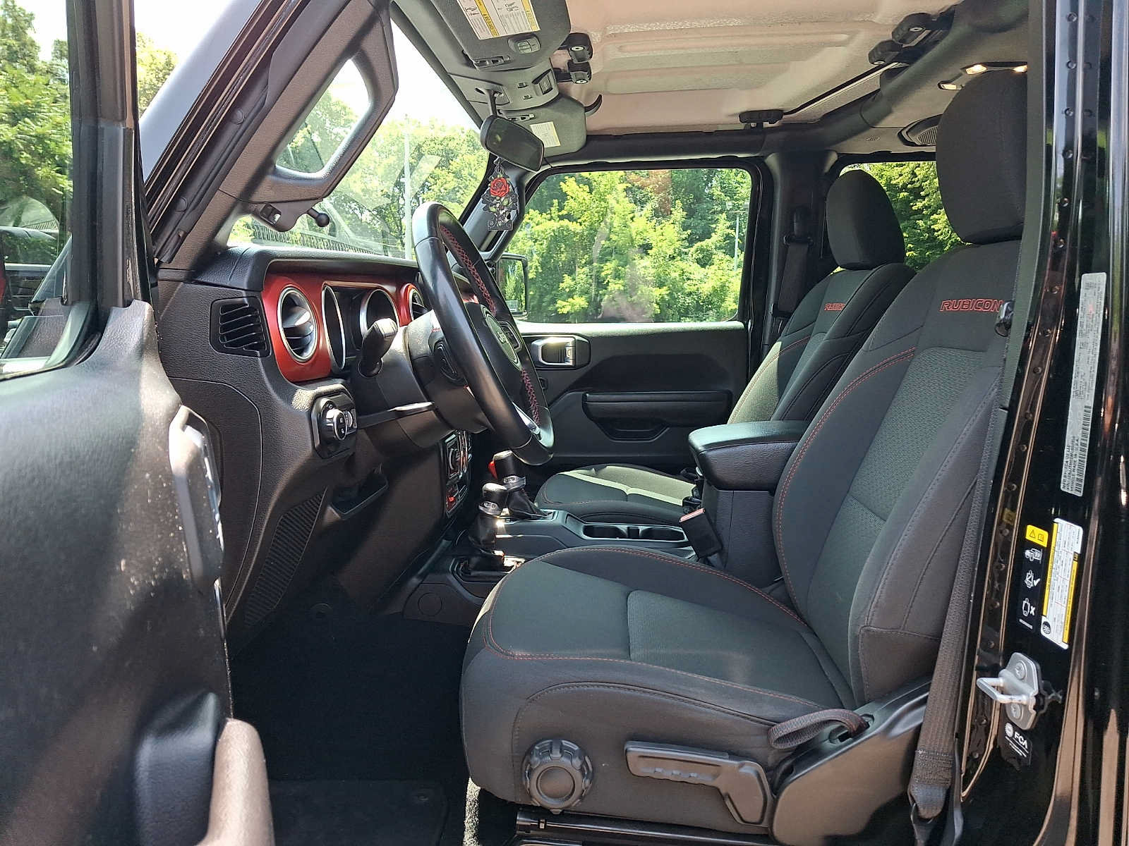 Used 2021 Jeep Gladiator Rubicon w/ Trailer Tow Package AWD/4WD image 14