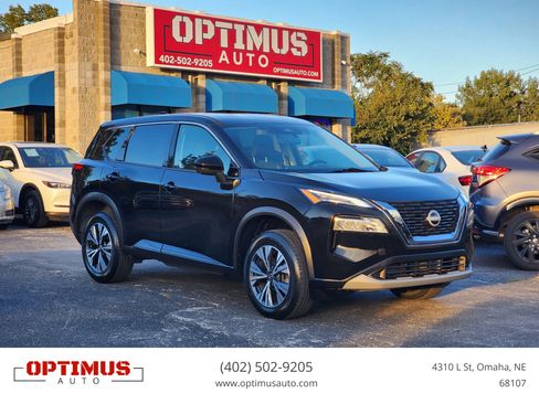 Used 2021 Nissan Rogue SV image 1