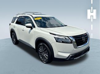 Used 2024 Nissan Pathfinder SL w/ SL Premium Package FWD video 1
