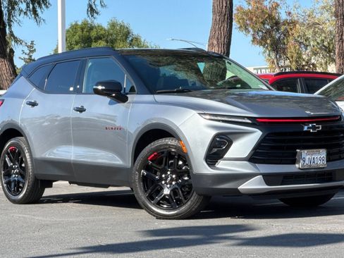 Used 2024 Chevrolet Blazer LT w/ Redline Edition AWD/4WD image 2