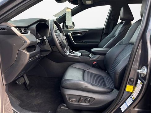 Used 2020 Toyota RAV4 XSE image 9