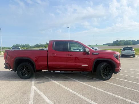 Used 2023 GMC Sierra 1500 Elevation w/ Preferred Package AWD/4WD image 4