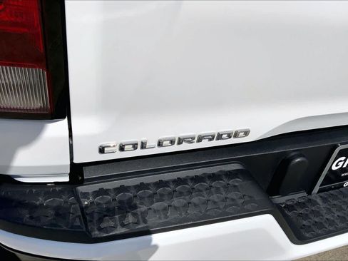 Used 2023 Chevrolet Colorado LT w/ LT Convenience Package II RWD image 30
