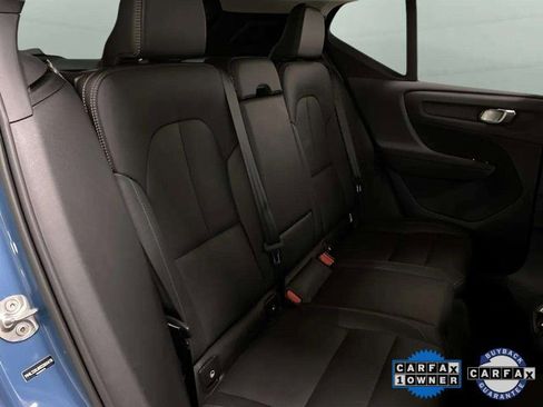 Used 2025 Volvo XC40 B5 Core image 80