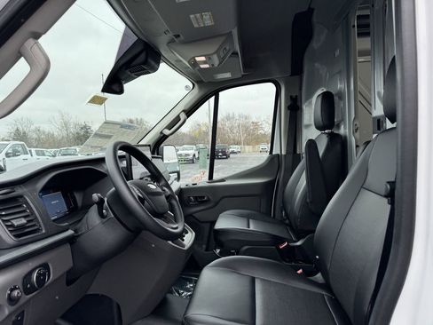 New 2026 Ford Transit 250 148 Medium Roof image 17