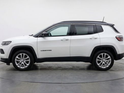 Used 2025 Jeep Compass Limited image 5