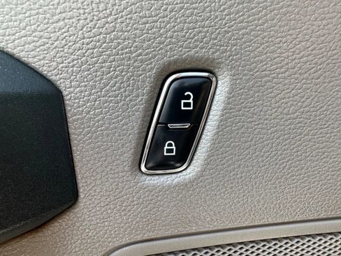 Used 2019 Ford F250 XL w/ Power Equipment Group image 28