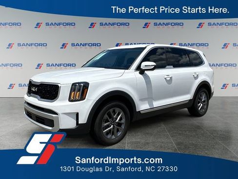 Used 2024 Kia Telluride LX FWD image 1