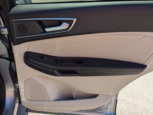 Certified 2023 Ford Edge Titanium image 40