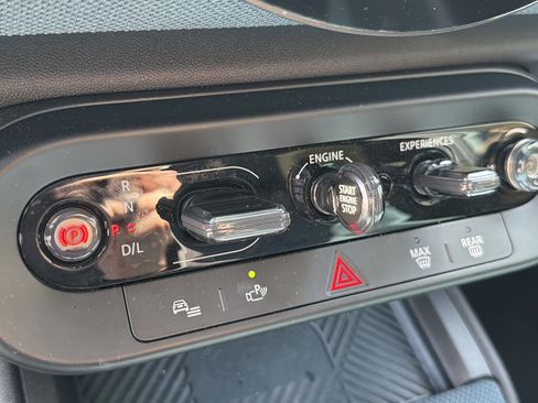 Used 2025 MINI Cooper Countryman S w/ Comfort Package Max image 22