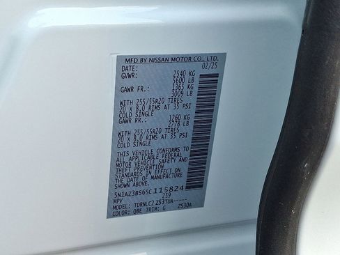 Used 2025 Nissan Murano SV image 18