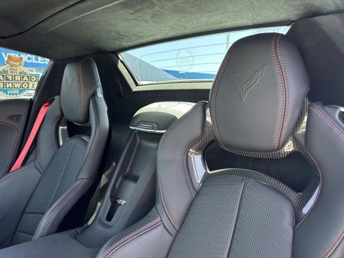 Used 2022 Chevrolet Corvette Stingray Premium Conv w/ Z51 Performance Package RWD image 24