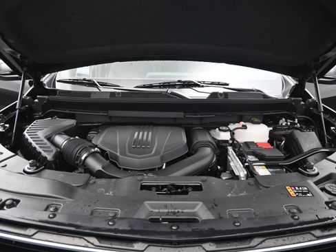 Certified 2026 Chevrolet Traverse LT FWD image 25