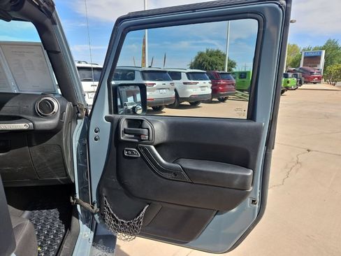 Used 2015 Jeep Wrangler Sport w/ Quick Order Package 24S AWD/4WD image 13
