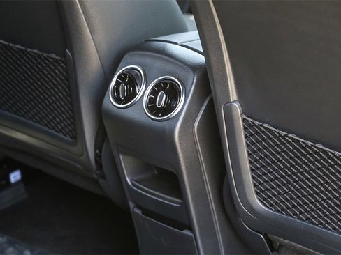 New 2024 Mercedes-Benz EQB 300 4MATIC image 21