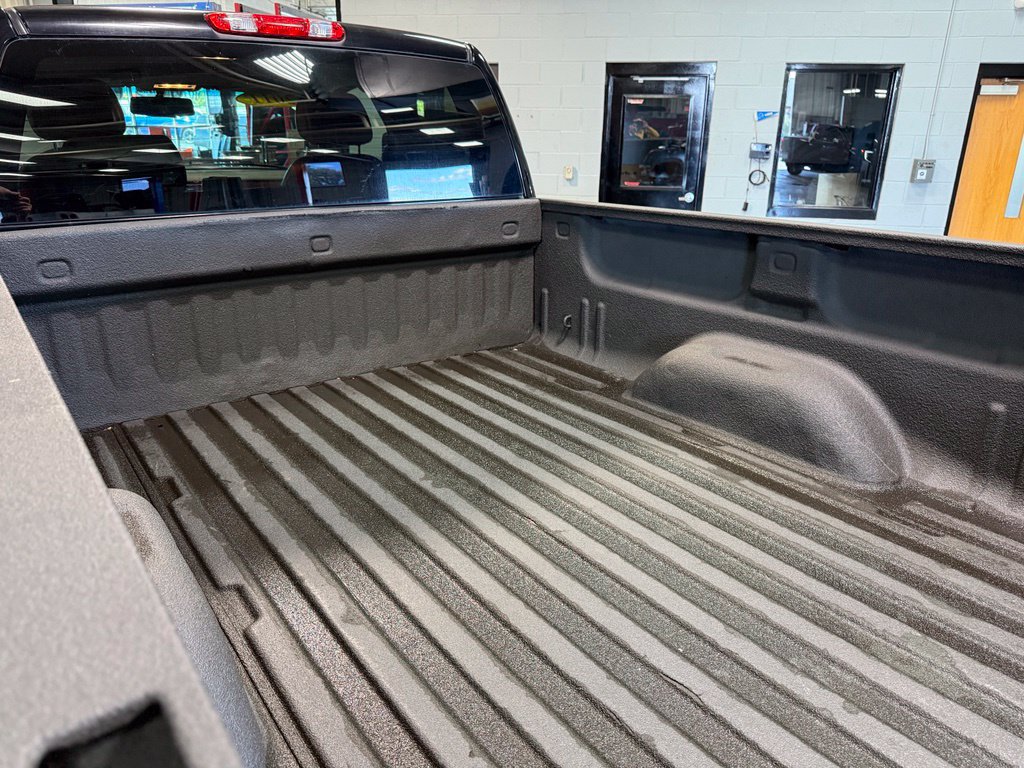 Used 2011 GMC Sierra 2500 SLT w/ SLT Convenience Package AWD/4WD image 25