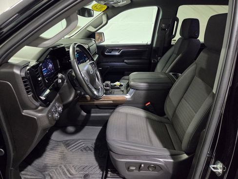 Used 2024 Chevrolet Silverado 1500 RST w/ Convenience Package II AWD/4WD image 13