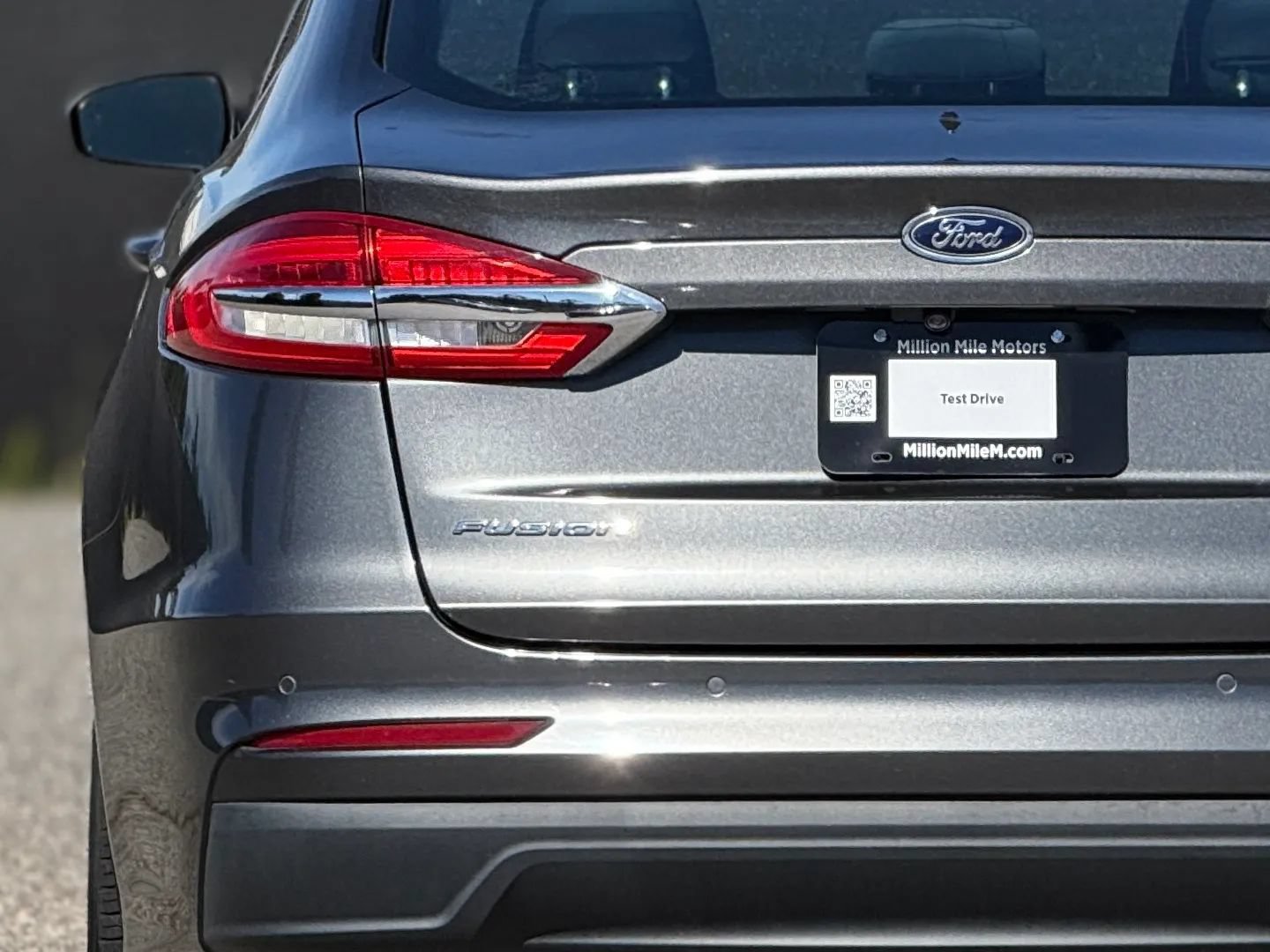 Used 2019 Ford Fusion SE FWD image 13
