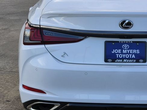 Used 2023 Lexus ES 350 F Sport w/ Accessory Package (Z2) FWD image 10