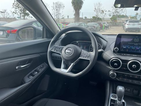 Used 2025 Nissan Sentra SV image 32