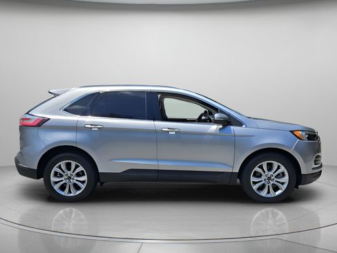 Used 2023 Ford Edge Titanium AWD/4WD image 7