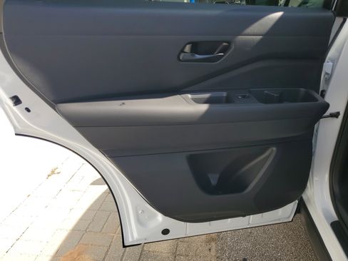 New 2026 Nissan Pathfinder SV image 22