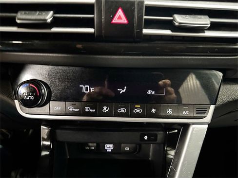 Used 2023 Kia Seltos SX image 23