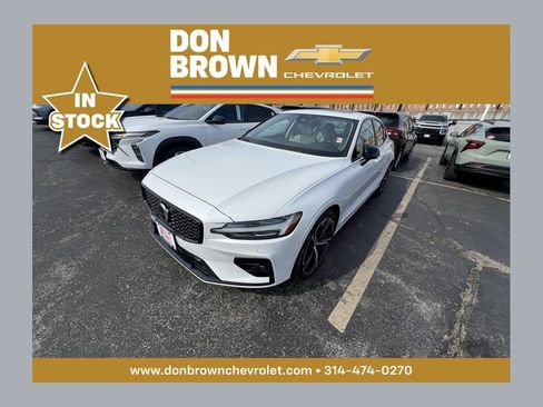 Used 2024 Volvo S60 B5 Core image 1