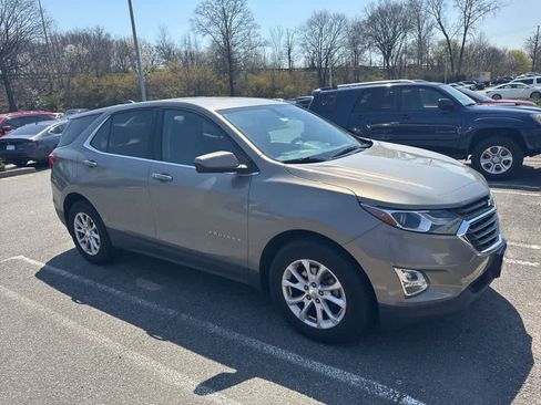 Used 2018 Chevrolet Equinox LT image 7